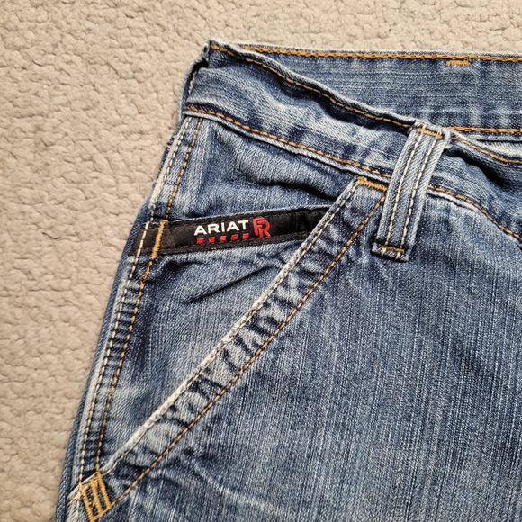 Ariat FR M4 Relaxed Boot Cut Jeans Mens 38x32 Blue Denim Work Distressed - Picture 9 of 9